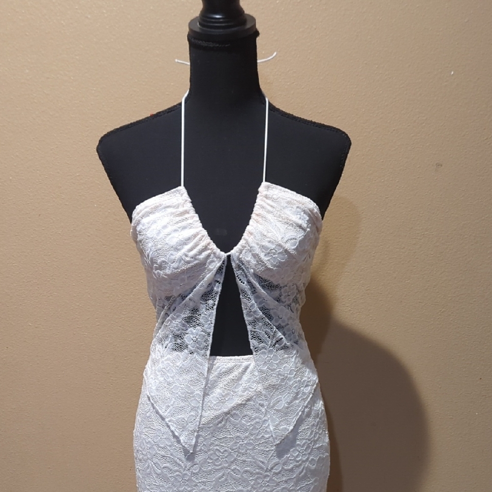 Elegant White Lace Halter Dress